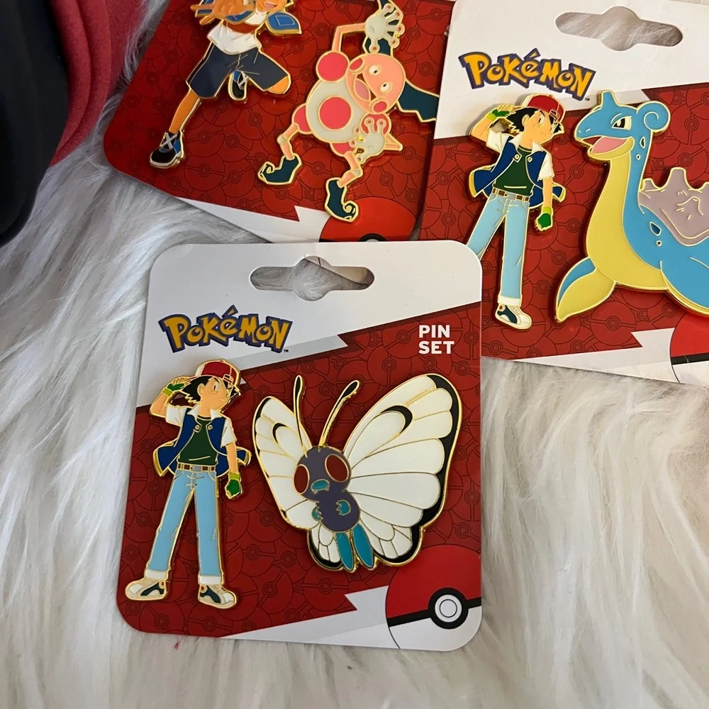 Pokémon Ash & Pikachu Pin Display Crossbody Bag 6 Pokemon Pins Lapras Butterfree - Picture 2 of 8